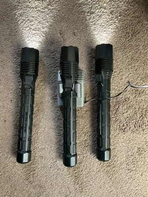 LOT OF 3 PELICAN 8060 TACTICAL LED FLASHLIGHT WITH ONE CHARGER, GOOD WORKING.... - Image 1 of 4