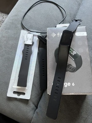 Fitbit Charge 6 Fitness Tracker GPS Bluetooth Heart Rate Smartwatch Black Band 1 - Image 1 of 3