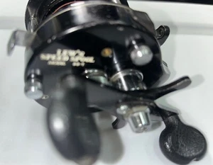 Vintage Lew’s BB-1. Casting Reel Rt Hand - Picture 1 of 3