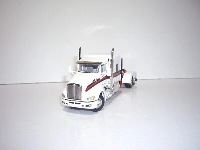 DCP FIRST GEAR 1/64 WHITE WITH STRIPES KENWORTH T660 WITH 72" AERO CAB SLEEPER - Image 1 of 4