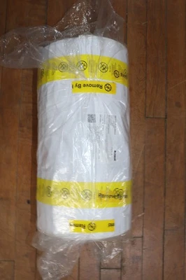 Telas DualDrape Persianas Verticales Transparentes Inalámbricas para Ventanas o Puertas 57 x 99.5" Foto 1 de 4