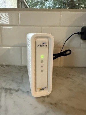 ARRIS SURFboard SB8200 DOCSIS 3.1 Cable Modem 2 Gbps Gigabit Ethernet With Cord - Image 1 of 4