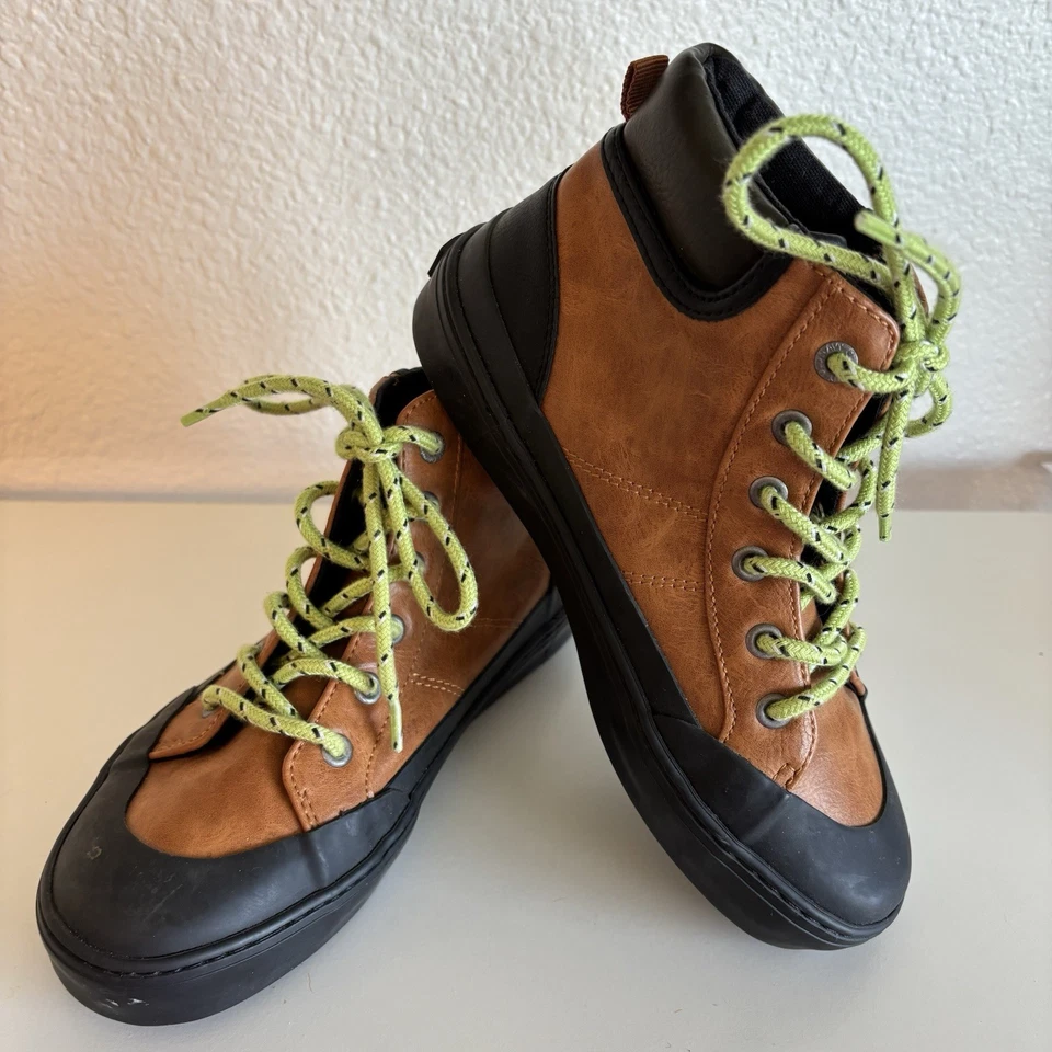 Old Navy Kids Shoe Boots Youth Boys Size 1 Lace Up Tan Faux Leather Black Rubber - Image 1 of 4
