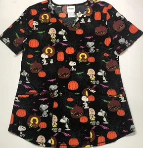Womens Snoopy Halloween Scrub Top Peanuts Charlie Brown Spooky Medical Shirt 3XL - Picture 1 of 7