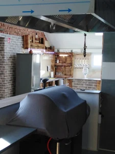 2 Gastronomie-Abzugshauben, Ventilatorbox und Drehzahlmesser - Bild 1 von 11