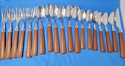 Cubiertos modernos cepillados Gibson Everyday 19 piezas asas marrones faltan 5 cuchillos Foto 1 de 4
