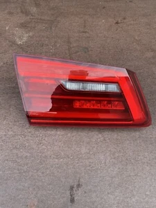 Original BMW g30 Rückleuchte Heckklappe Links - Bild 1 von 3