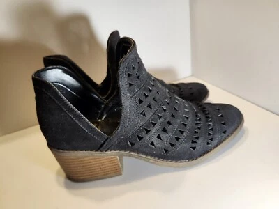 Fergalicious By Fergie Women's Split Ankle Booties Sz 6.5 Black Shoes Brown Sole - Image 1 of 4