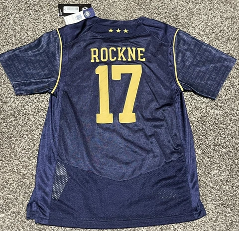 NWT RARE Knute Rockne Notre Dame #17 Under Armour Football Jersey Youth Medium Cover