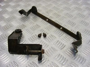 Suzuki RF 600 Radiator Mounts Brackets RF600R RF600 1993 to 1997 A783 - Picture 1 of 6