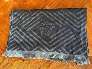 Versace 100% Wool Gray and Navy Chevron Medusa Scarf - Free Shipping - Picture 1 of 4