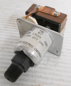 United Electric J54S-25 Pressure Switch 15A 277VAC - Picture 1 of 4