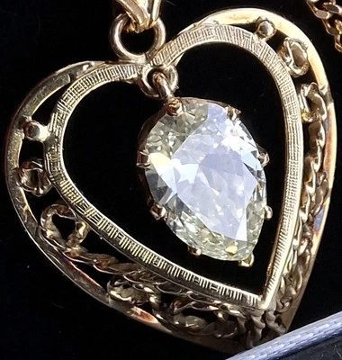 18Ct Gold 0.78Ct VS Natural Large Diamond Pear Cut Pendant & Necklace 16"  - Image 1 of 4