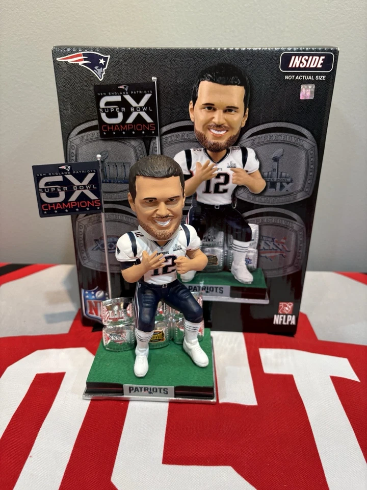 Tom Brady New England Patriots 6X Campeón del Super Bowl Bandera Bobblehead Foto 1 de 1