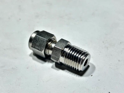 HAM-LET 768LSS_1/4x1/4 1/4" Tube x 1/4" MNPT Let-Lok Male Connector Stainless - Image 1 of 4