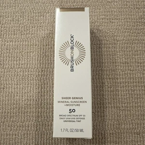 Protector solar mineral Brush On Block Sheer Genius tinte universal FPS 50 1,7 oz - Imagen 1 de 8