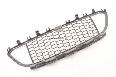 BMW 335i F30 13 14 15 GRADE DE PARA-CHOQUE DIANTEIRO INFERIOR CENTRAL SEDÃ SEM ADAPTADOR FABRICANTE DE EQUIPAMENTO ORIGINAL - Imagem 1 de 4