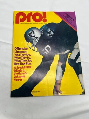Vintage NFL 1977 CARDINALS Vs EAGLES  Game Day Football Program very good cond - Image 1 of 4