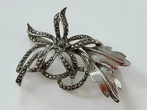SILBER BROSCHE ° 800 / 1000 ° Jugendstil ° Markasite ° Blumendekor ° - Picture 1 of 11