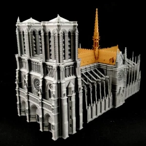 Model Train Railway - Notre-Dame de Paris Cathedral / Building HO or OO scale - Picture 1 of 13