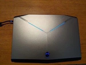 ALIENWARE Gaming Laptop 17 - Picture 1 of 6