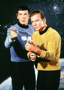 Star Trek Classic TV Series Kirk & Spock Phaser Poster 2000 NEW UNUSED - Picture 1 of 1