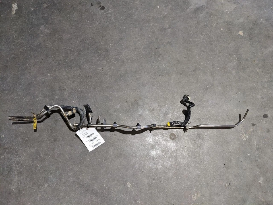 GMC SIERRA 2500 HD 2020-2025 6,6 L diésel enfriador de combustible tren manguera tubería 1180051 Foto 1 de 4