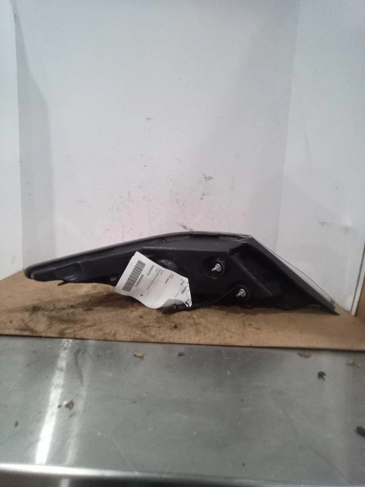 2013 Acura TL Right Tail Light Assembly Black 489403 Used 125K Miles Foto 1 de 4