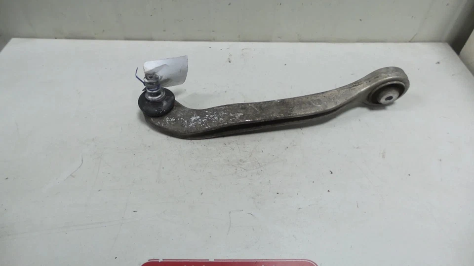 BRAS DE SUSPENSION AVANT GAUCHE SUPERIEUR Audi A6 Avant (C6) 2006 4E0407505B - Photo 1/1