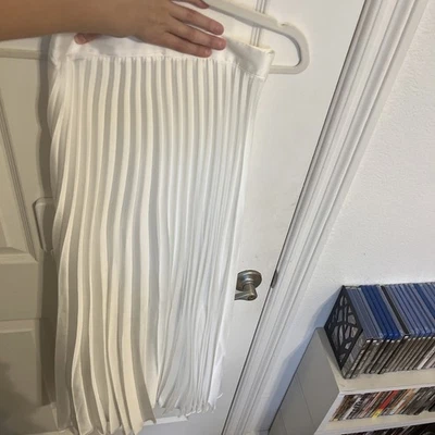 Saia maxi plissada branca feminina ZARA tamanho XS - Imagem 1 de 4