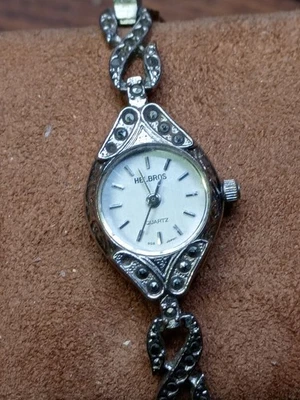 Reloj de cuarzo vintage Helbros 9GB para dama 8390W caja y correa de marcasita Foto 1 de 4