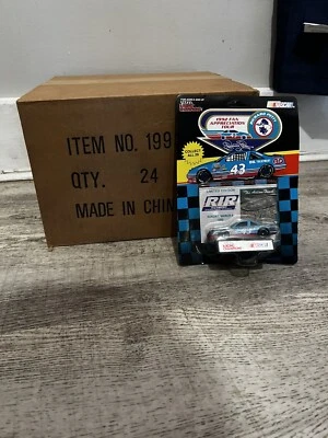 Richard Petty March 8, 1992 Fan Appreciation Tour 1:64 Diecast Richmond - Image 1 of 2