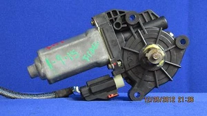 2004 PT Cruiser Window Motor Driver Left Front 141205 R1116 - Picture 1 of 2