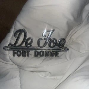 Vintage Dodge De Foe Fort Dodge Metal Dealer Badge Emblem Tag - Picture 1 of 1