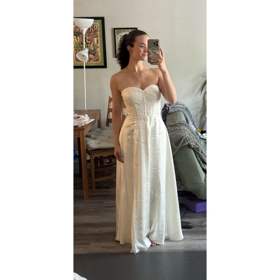 Vestido formal DB Studio marfil sin tirantes de encaje satinado para mujer talla 6 Foto 1 de 4