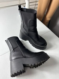 Soda Native Woman Chunky Double Stack Platform Heel High Chelsea Bootie Sz 6 - Picture 1 of 19