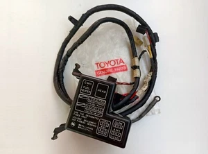 Nos/Japan Wire, Engine Room Main Fuse Box For TOYOTA HILUX 1986-1988 YN50 YN60 - Picture 1 of 9