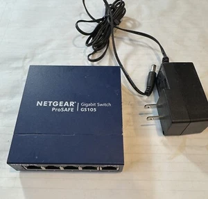 Netgear ProSAFE GS105 v2 5-Port Gigabit Ethernet Switch - Picture 1 of 3