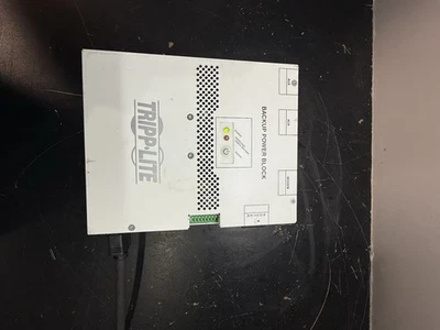 Bloque de alimentación UPS de respaldo de audio/vídeo Tripp Lite AV550SC Foto 1 de 4