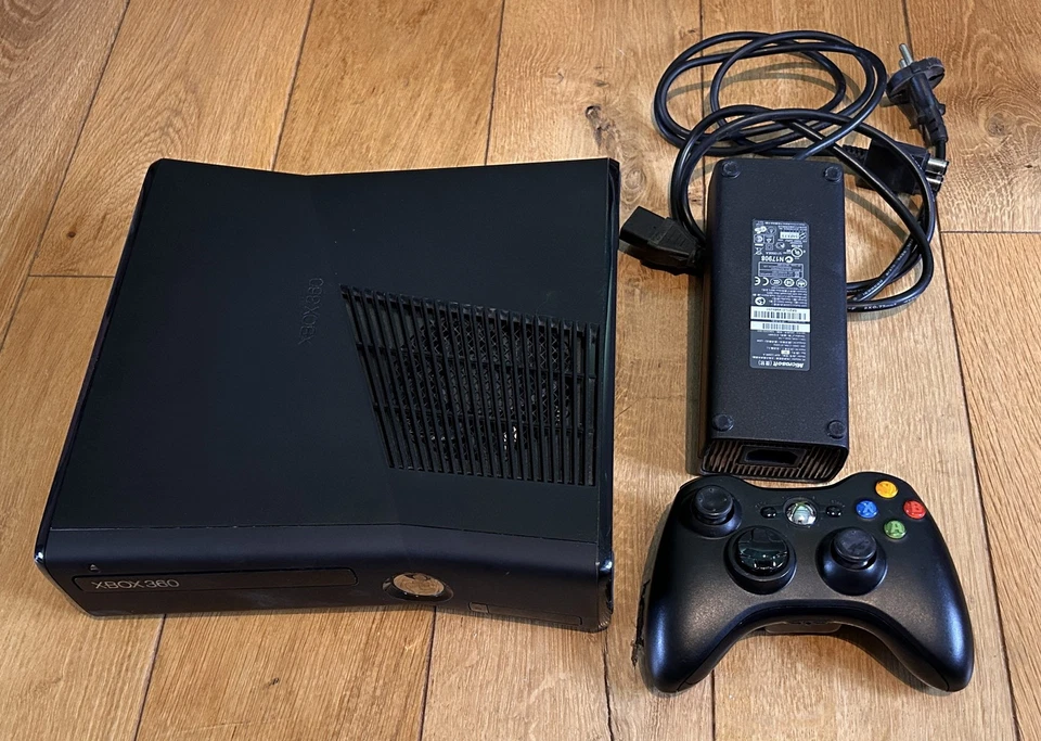 Microsoft XBOX 360 S RGH2 Corona Board 120GB Aurora - Bild 1 von 4