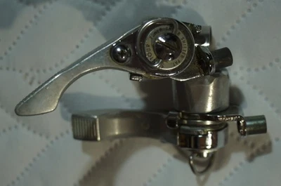 Palanca de cambios de pulgar de fricción de trinquete eléctrico Suntour vintage Foto 1 de 4