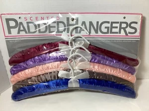 Colgantes acolchados perfumados multicolores nuevos y sellados - Imagen 1 de 5