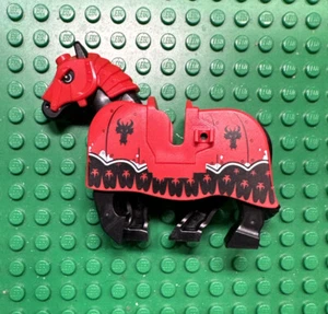 Lego Horse Armored Red Barding From Set 70402 Gatehouse Raid Black Dragon Heads - Picture 1 of 3