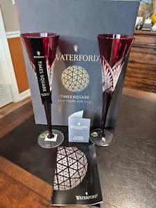 Waterford Times Square Ruby Flaute Set come nuovo in scatola originale 11" alto condizioni EX - Foto 1 di 6