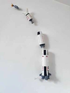 1/144 Scale NASA Saturn V Rocket Model 3D Build Painted - Picture 1 of 9