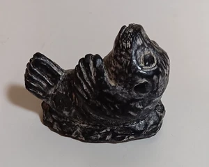 Vintage original handgeschnitzter schwarzer Stein, Robbenwelpe, Kanada, Wolfsskulpturen, Inuit - Bild 1 von 5