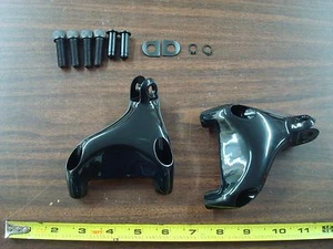 BLACK PASSENGER PEG MOUNTS HARLEY DAVIDSON XL SPORTSTER 2004 - 2013 - Picture 1 of 4
