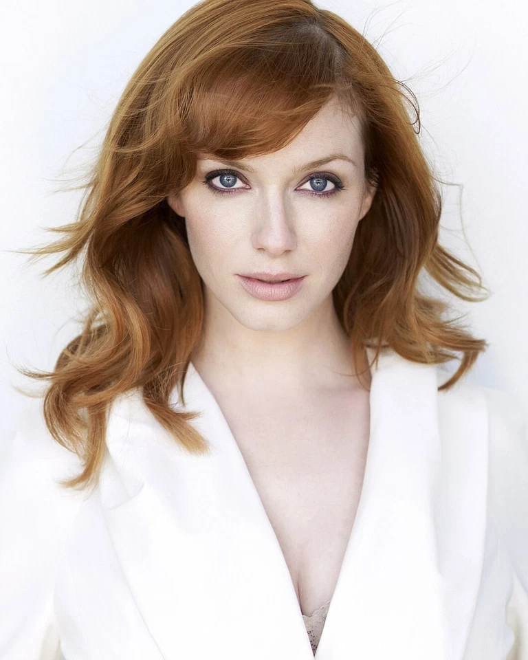 CHRISTINA HENDRICKS 8x10 PHOTO * - Image 1 of 1
