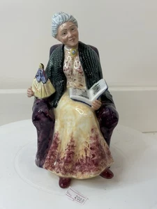 Royal Doulton PRIZED POSSESSIONS HN2942 Ausgabe 1982 Top   - Bild 1 von 15