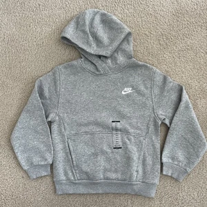 Nike Sportswear Club Hoodie BoysS Gray Embroidered Logo Swoosh Pullover Lounge - Picture 1 of 8